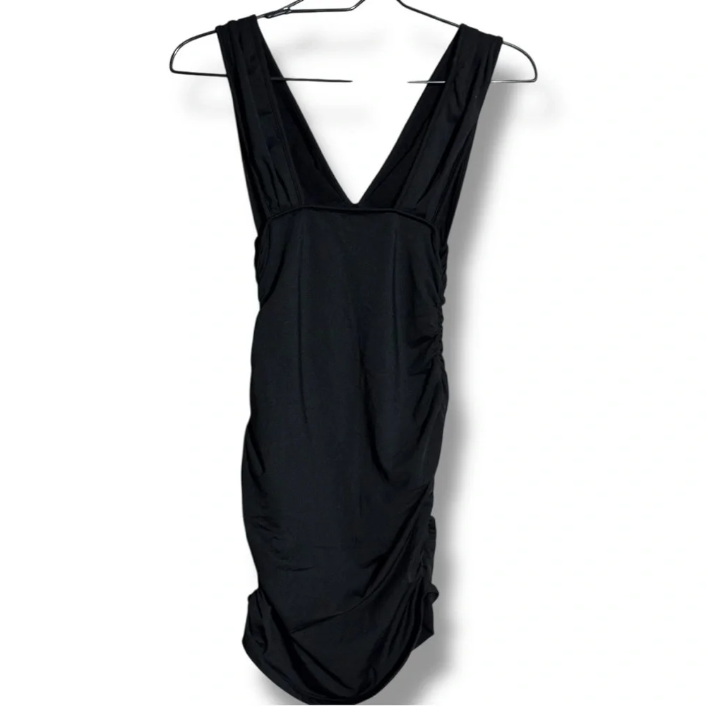 Unbranded Stretchy and Rouched on Sides Stylish Black V-Neck Bodycon Dress